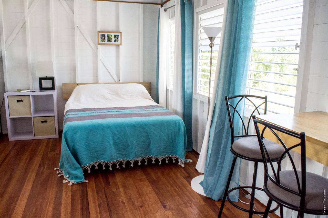 Horse Cottage Sarteneja Ngoại thất bức ảnh