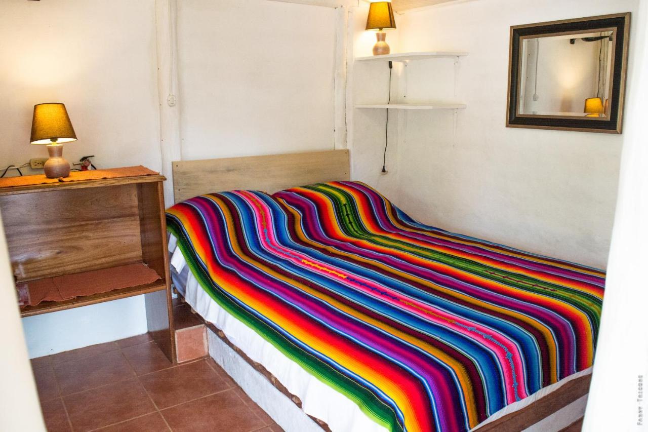 Horse Cottage Sarteneja Ngoại thất bức ảnh